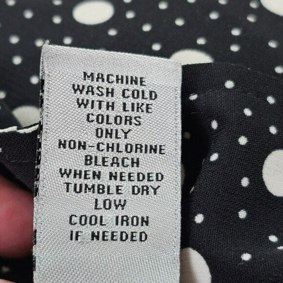 Catherines Polka Dot Button Down Silky Blouse in 14/16 - Picture 6 of 6